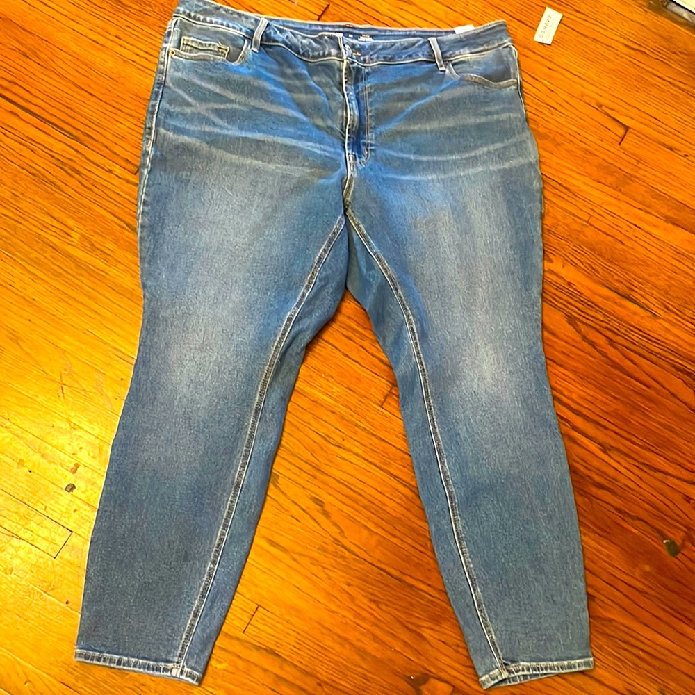 plus size woman’s old navy jeans sz24
